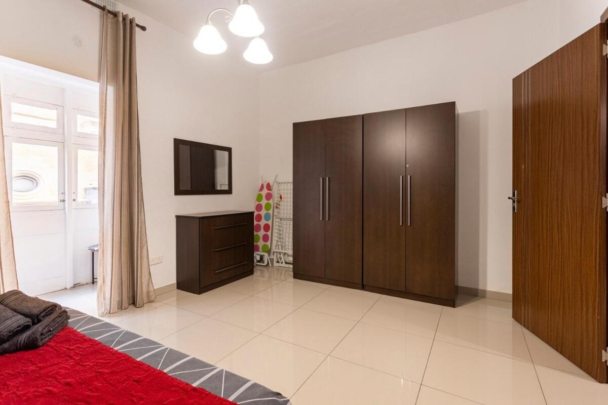 Superbly Located Cosy 2-Bedroom Apartment La Valette Extérieur photo
